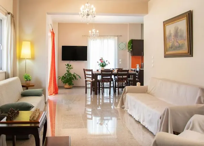 Kadiani\'S Residence By 8Essentially