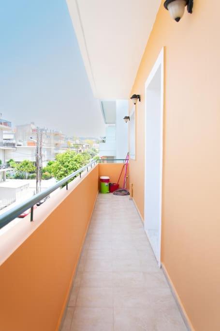 Kadiani's By 8essentially Apartment *