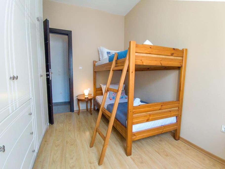 Kadiani's By 8essentially Apartment